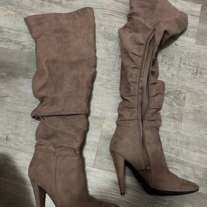 Knee-high size 9 boots